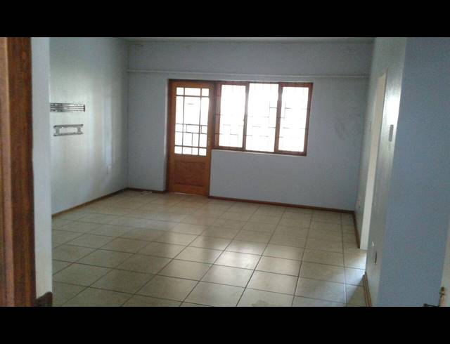1 BEDROOM APARTMENT SOLD IN HESTEAPARK